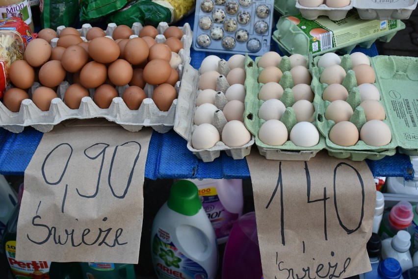 Drożej na targowisku w Wodzisławiu Śląskim. Sprawdziliśmy ceny artykułów spożywczych. Co i za ile kupimy na święta ZDJĘCIA