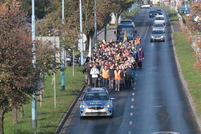 Wyruszyła Piesza Pielgrzymka z Legnicy do Legnickiego Pola, zobaczcie zdjęcia