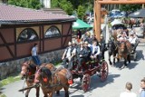 Wielka Parada Bryczek i Wozów już 9 lipca w Szymbarku. Pokażą pojazdy konne ale też retro samochody. Oto wakacje 2023 z motoryzacją