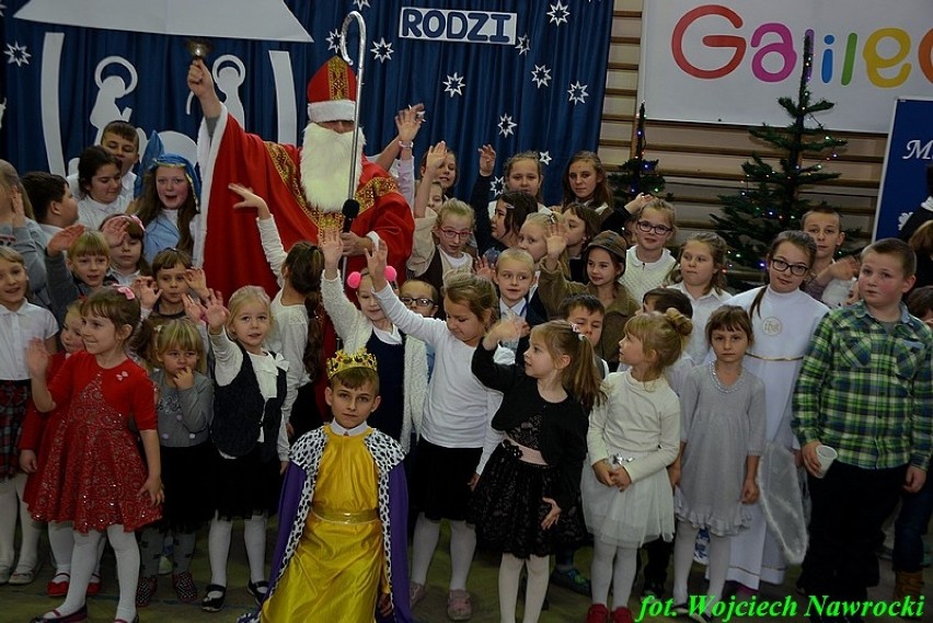 Bożonarodzeniowe Jasełka 2018 w Szkole Podstawowej nr 1 Galileo w Nakonowie, gmina Kowal  [zdjęcia]