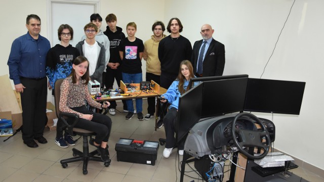 Uczniowie Zespołu Szkół nr 4 w Jaśle otrzymali trzy granty na projekty naukowe