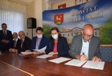 Szpital w Wieluniu zaciąga 26-milionowy kredyt na spłatę długów. Podpisano umowę z Bankiem Gospodarstwa Krajowego ZDJĘCIA