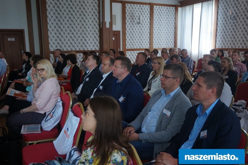 Konferencja w Kraśniku: Rozmawiali o nowym systemie zbiórki odpadów komunalnych (ZDJĘCIA)