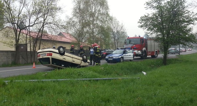 Mysłowice: Samochód dachował na Mikołowskiej