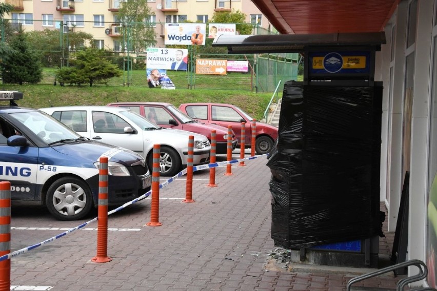 Włamanie do bankomatu w Kielcach. Rabusie wysadzili urządzenie, by dostać się do kaset z pieniędzmi