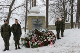 Mimo mrozu i śniegu upamiętnili 109. rocznicę Bitwy Limanowskiej na Jabłońcu 
