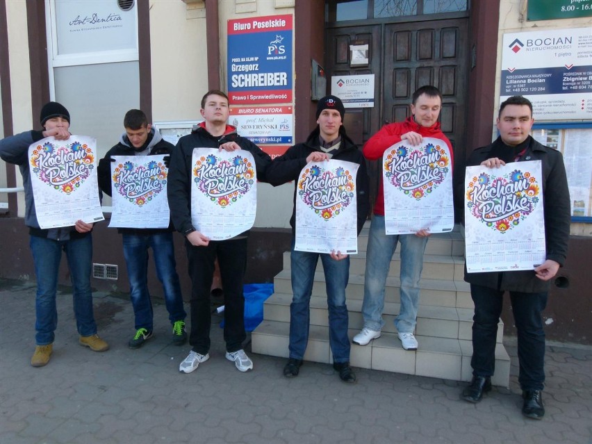 ,,Kocham Polskę" - walentynkowa akcja Młodzieży Wszechpolskiej
