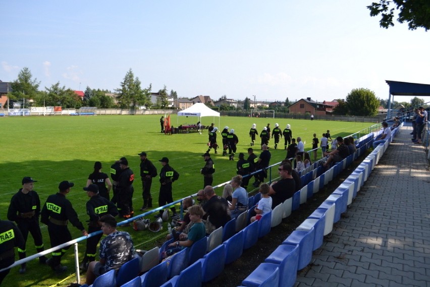 Zawody sportowo - pożarnicze w gminie Rędziny. W tym roku najlepsi druhowie z OSP Rudniki [ZDJĘCIA]