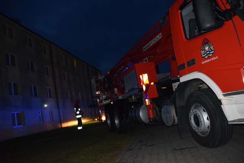 Ćwiczenia strażackie w Wojsławicach. Ewakuowany dom dziecka [zdjęcia i film]