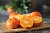 Jak wybrać słodkie mandarynki bez pestek? Wykorzystaj wskazówki, które pomogą odróżnić słodkie i soczyste owoce od kwaśnych