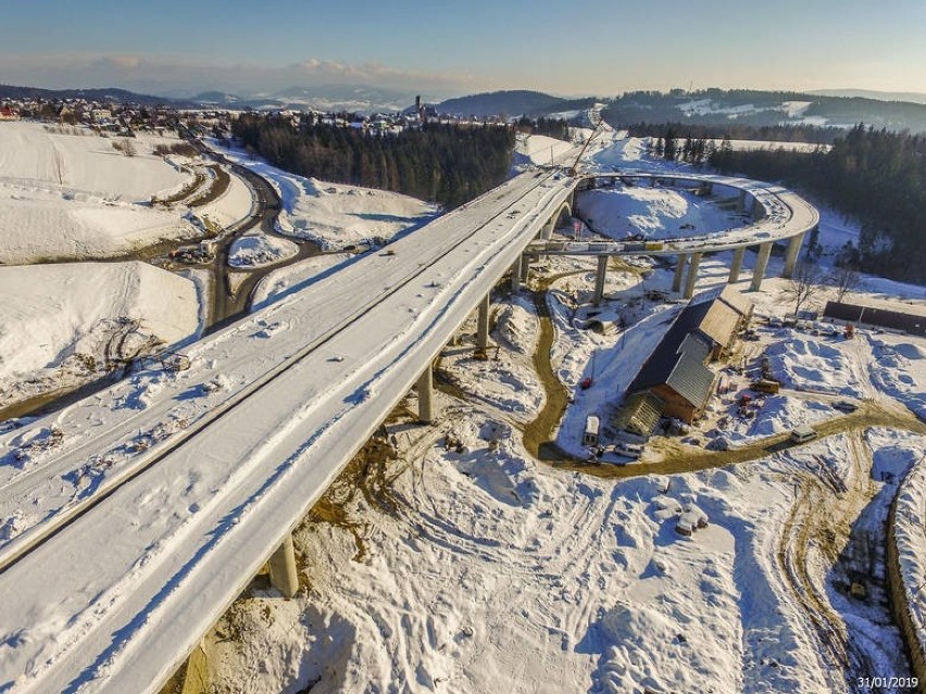 Zagrożona budowa drogi ekspresowej S7 Skomielna Biała – Chabówka. Wykonawca grozi zerwaniem kontraktu