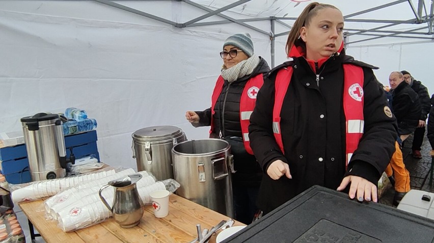 Gorące serca i pyszne potrawy- lęborskie PCK zorganizowało w Słupsku wigilię dla potrzebujących