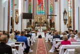 Pierwsza komunia święta w kościele św. Mikołaja w Brzegu. Tak wyglądał ten szczególny dla dzieci dzień [ZDJĘCIA]