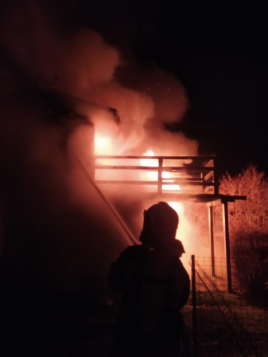 Pożar drewnianego domku letniskowego na Dwudniakach w...