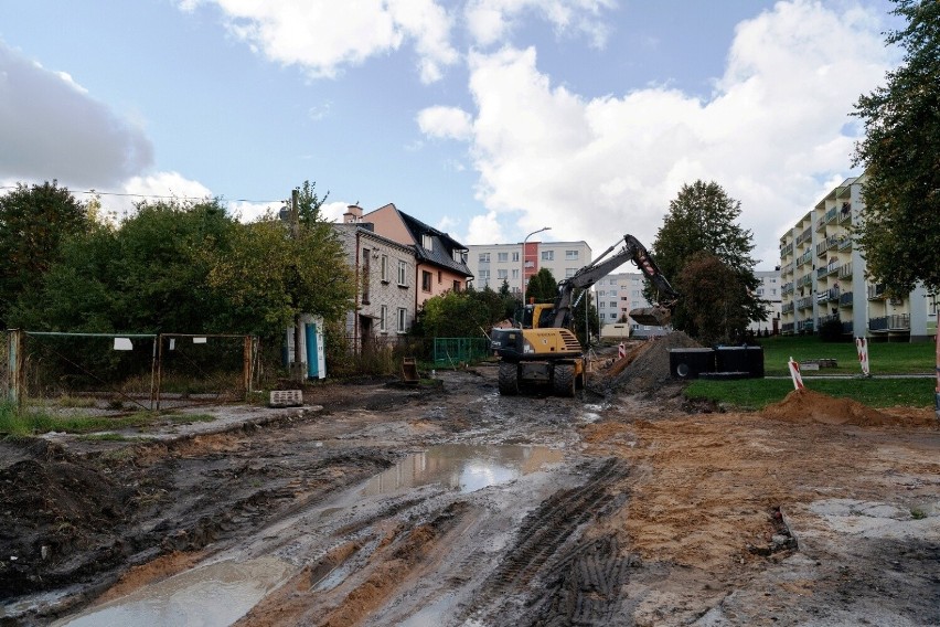 Trwa przebudowa ulicy Małowicza w Skarżysku- Kamiennej. Zobacz zdjęcia