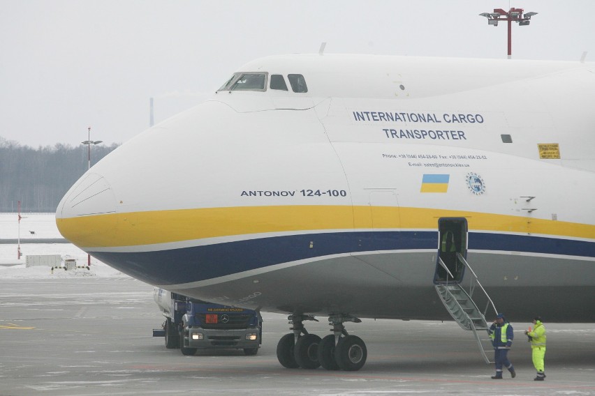 Rusłan An-124 na lotnisku w Łodzi