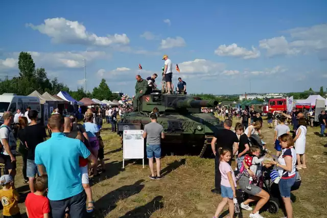 Piknik militarny w Kaliszu. Wojskowy sprzęt zagościł przy ulicy Zielonej