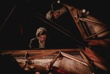 Kąśna Dolna. Rafał Blechacz zagrał na nowym fortepianie Centrum Paderewskiego. Instrument z fabryki Steinway & Sons kosztował  650 tys. zł
