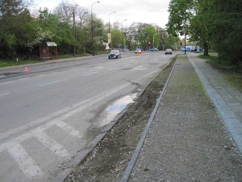 Remont pasów rowerowych na ulicach Lublina (ZDJĘCIA)