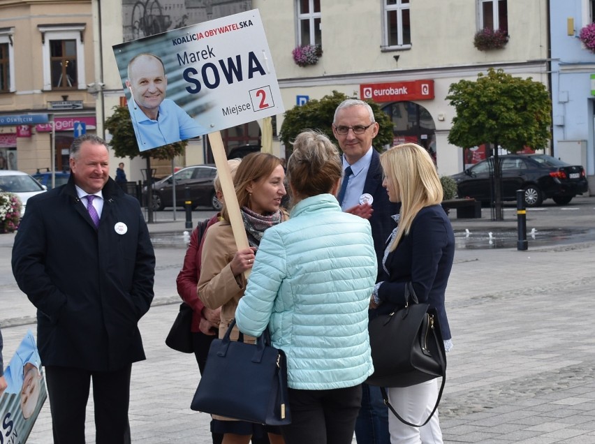 Wybory parlamentarne. Komisarz Elżbieta Bieńkowska w Oświęcimiu