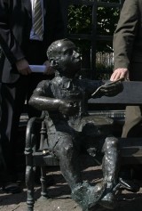 Czy Günter Grass usiądzie obok Oskarka? Władze Gdańska chętnie postawią pomnik pisarzowi
