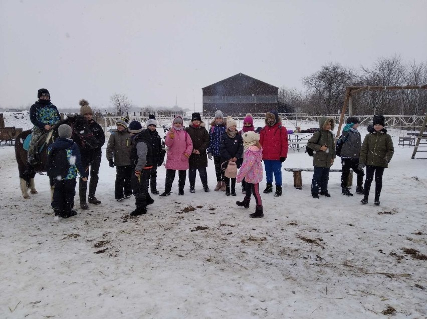 17 lutego uczniowie klasy III a ze Szkoły Podstawowej numer...