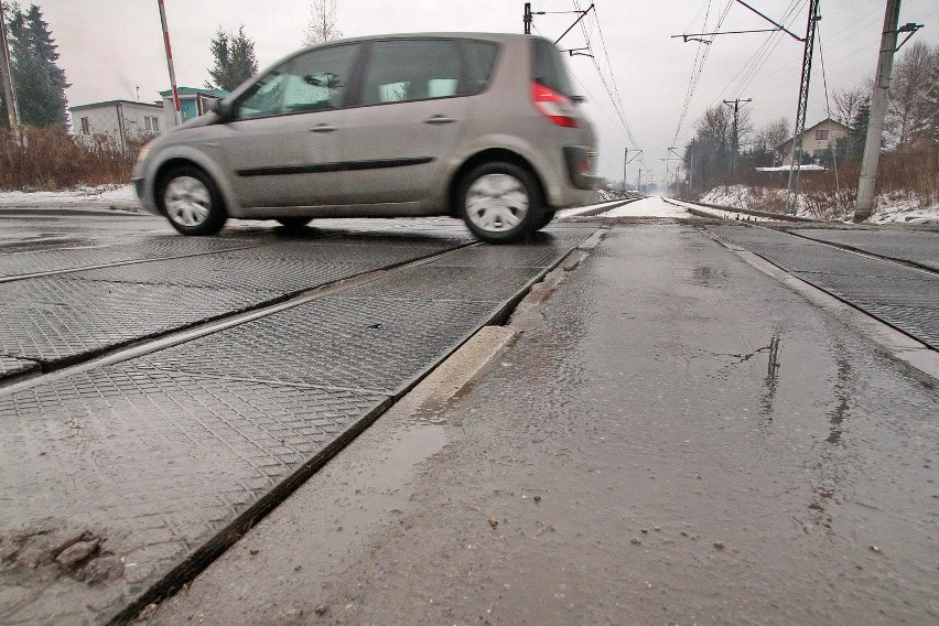 - PKP nie zapewniły sprawnego działania rogatek i świateł,...