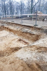 Niesamowite odkrycie w Zielonej Górze. W parku Tysiąclecia odkryto grobowce!