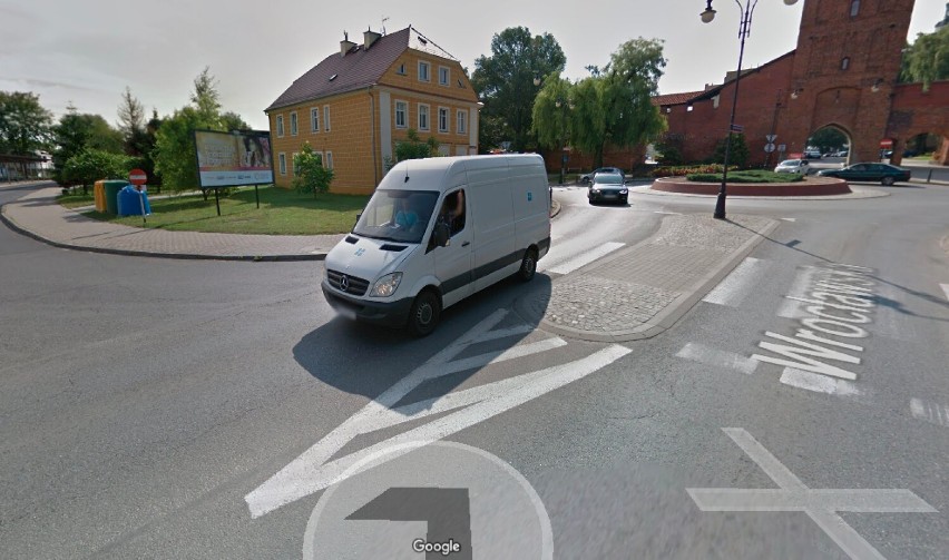 Google Street View. Mieszkańcy Oleśnicy na zdjęciach. Kogo kamery Google zauważyły w Oleśnicy? ZDJĘCIA