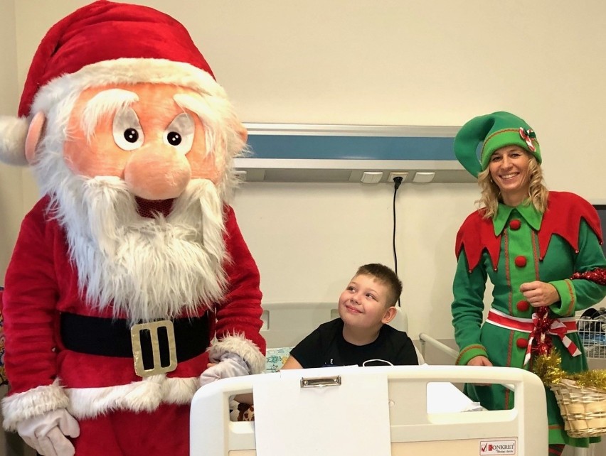 Mikołaj odwiedził dzieci w szpitalu Zdroje [ZDJĘCIA]