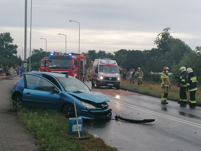 Do wypadku doszło na obwodnicy Wągrowca. Zderzyły się trzy samochody