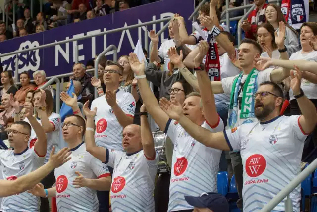 Kibice siatkarek Energa MKS Kalisz podczas meczu BKS BOSTIK  Bielsko-Biała