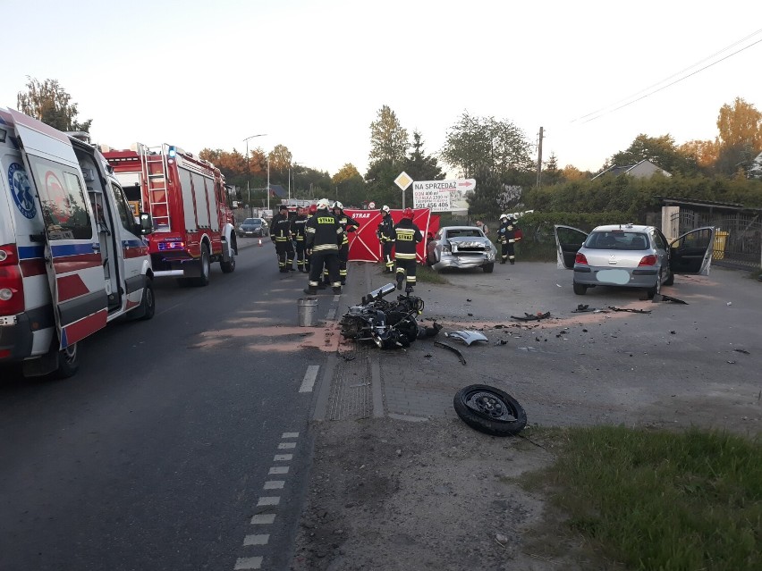 Tragiczny wypadek w Chwaszczynie - nie żyje motocyklista, kierowca osobówki uciekł