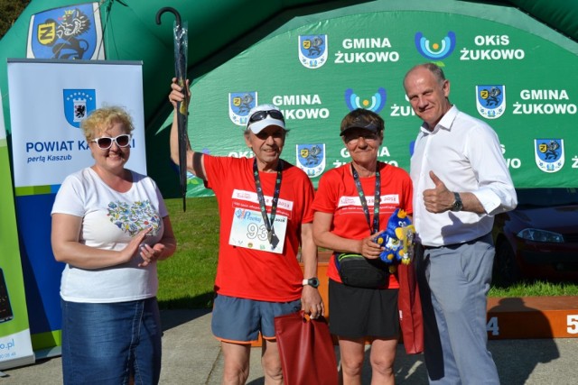 W słoneczną niedzielę pół tysiąca biegaczy wystartowało w żukowskich biegach w parku nad Jeziorkiem.