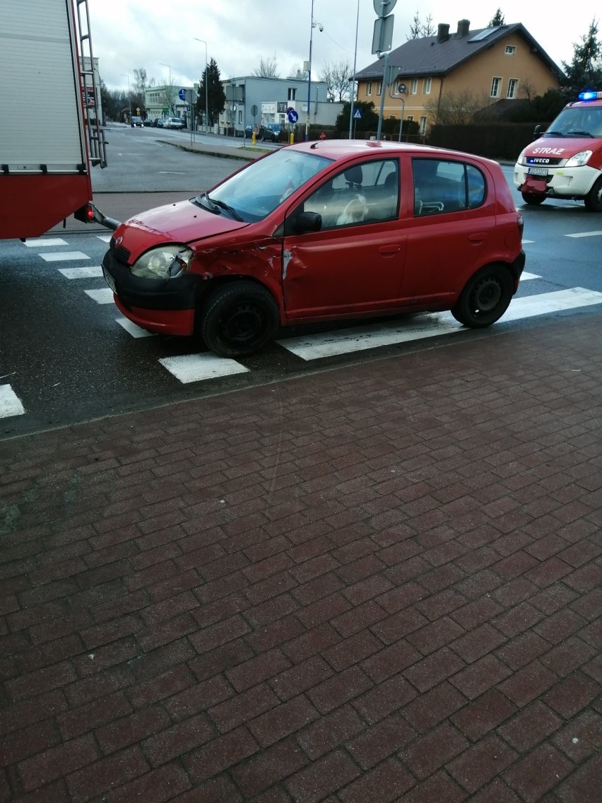 Nie pierwszy wypadek na feralnym skrzyżowaniu ulic w Miastku (FOTO)