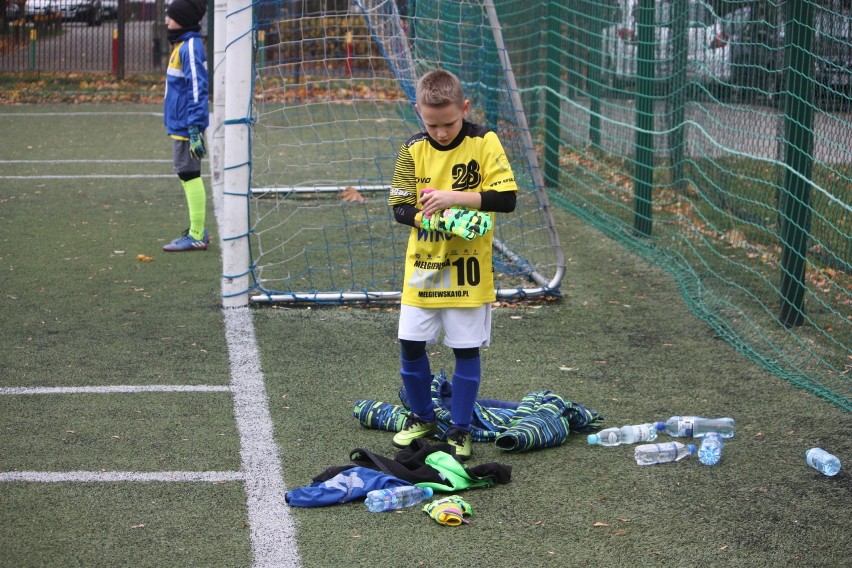 Radość z gry w piłkę nożną, czyli turniej "Z Podwórka na Stadion o Puchar Tymbarku"