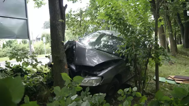 Wypadek w Zawidowie. Przyczyną nadmierna prędkość?