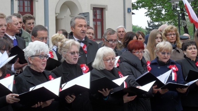 Święto Niepodległości 2016 w Tychach. Występ chóru Presto Cantabile