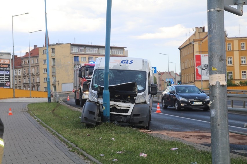 Wypadek na ulicy Wrocławskiej w Legnicy [ZDJĘCIA]