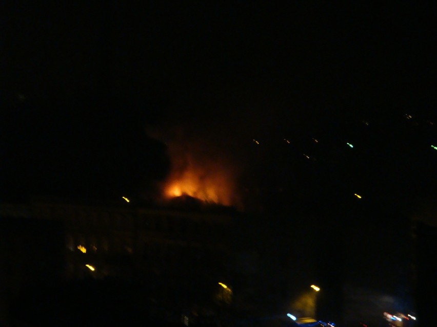 Bytom. Pożar na ulicy Matejki (godz. 21)