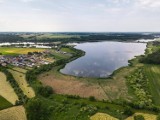 Wojnowice, Witosław i piękne jeziora w tych okolicach z drona. Warto wybrać się na wycieczkę albo wędkowanie ZDJĘCIA