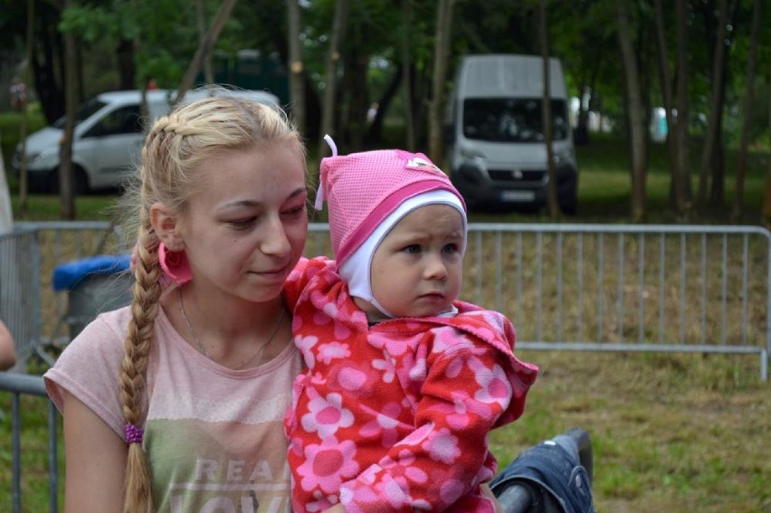 Motocykliści otworzyli Dni Białośliwia. Później, na scenie wystąpiły przedszkolaki [ZDJĘCIA]