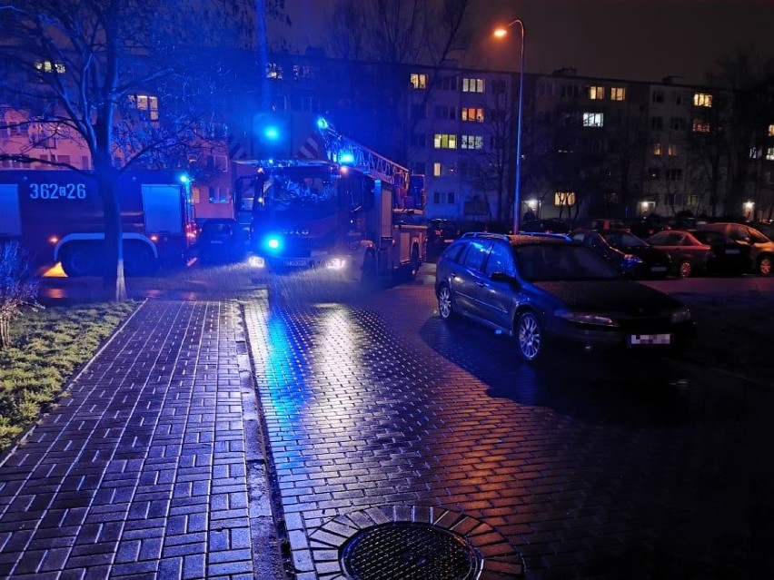 Trzy zastępy straży pożarnej na ul. Łanowej we Włocławku. Wiemy co się stało [zdjęcia] 