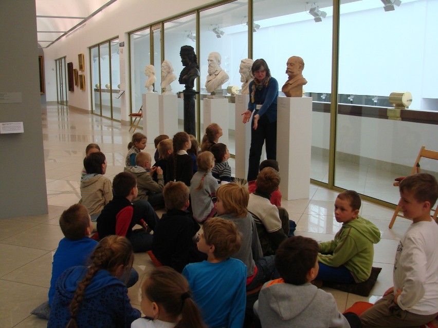 Dzieci z Wronek zwiedzały muzeum i poznawały pracę w radiu [GALERIA]