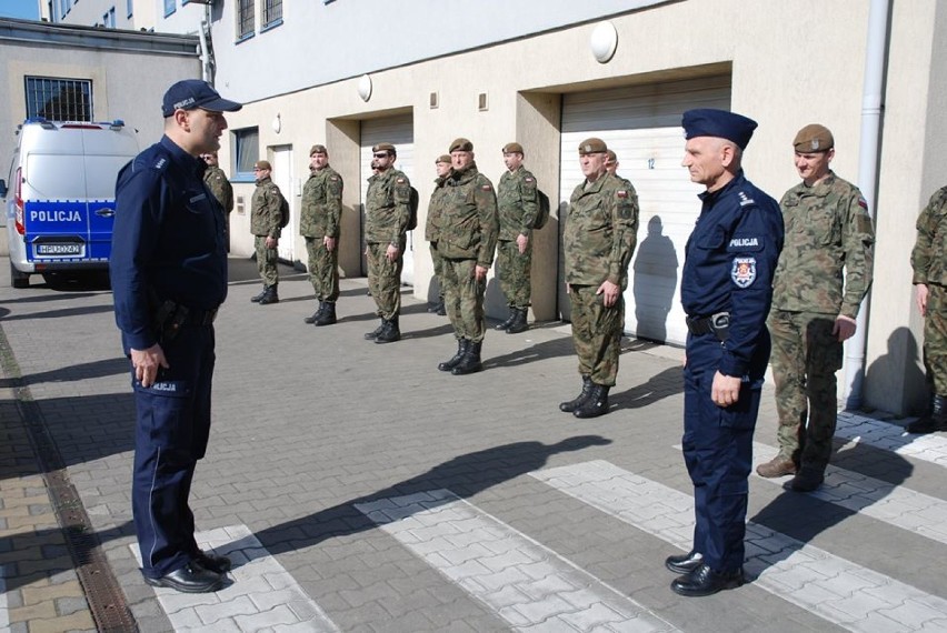 Wspólne patrole policji i żołnierzy na ulicach Ostrowa Wielkopolskiego i powiatu