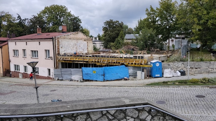 Trwa odbudowa od podstaw kamienicy przy ul. Bytomskiej...