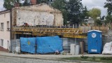 Przy ul. Bytomskiej w Czeladzi miasto odbudowuje zniszczoną kamienicę od podstaw. Pięknieją też inne kamienice przy rynku 
