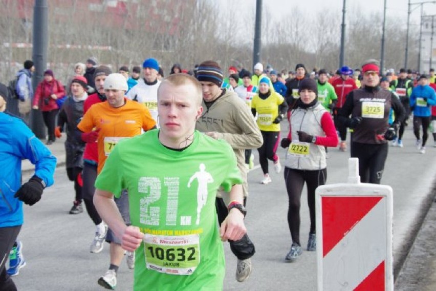 8 PÓŁMARATON WARSZAWSKI 2013 ZDJĘCIA UCZESTNIKÓW