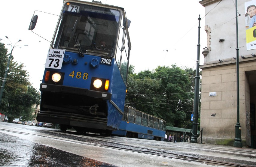 Kraków: kolejny tramwaj wypadł z torów na ulicy Długiej