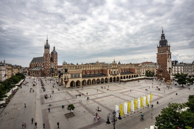 Kraków Miastem Roku 2021, w konkursie pokonał Edynburg i Monachium. Zagraniczni turyści zachwyceni polskim miastem, powodów jest wiele.

Belgowie uważają architekturę Krakowa za niemal bajkową. Szczególnie urokliwe jest Stare Miasto z jednym z największych w Europie średniowiecznych rynków.

